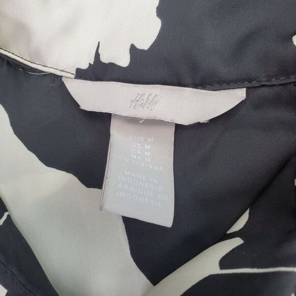 H&M Womens Blouse Size Medium Black Ivory Map Print Relaxed Oversize Boho Top - Picture 3 of 15